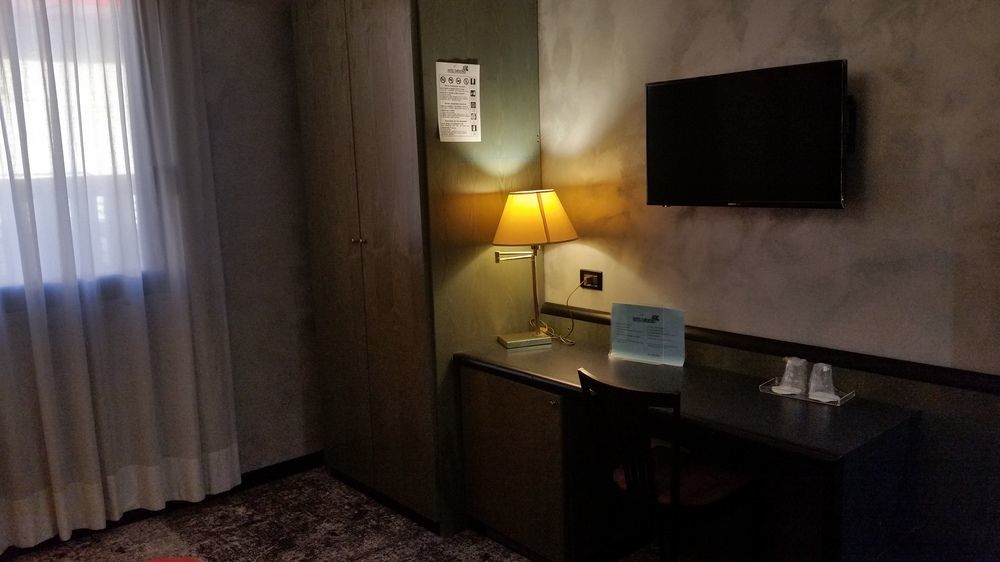 Hotel Gardenia Cermenate Exterior photo