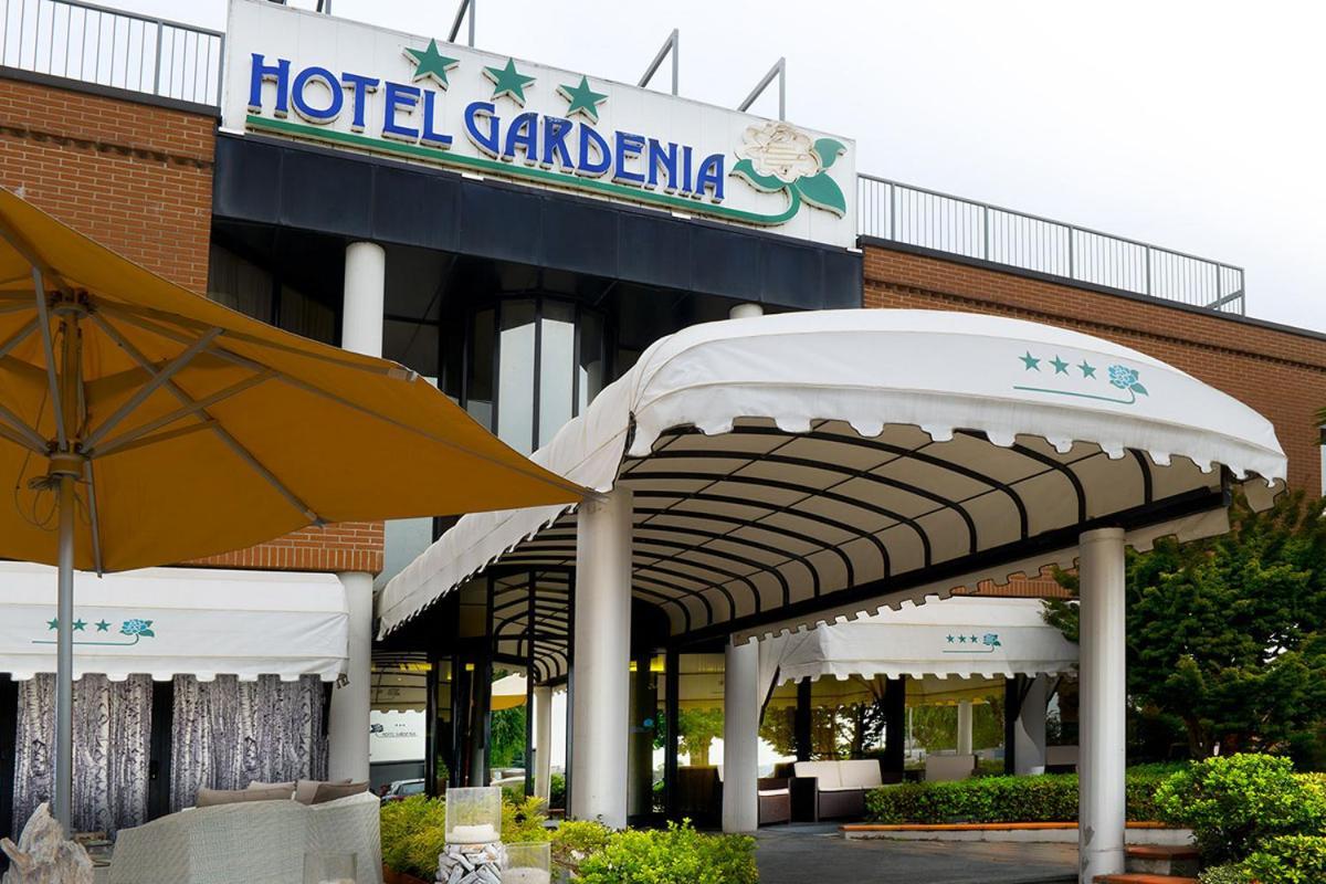 Hotel Gardenia Cermenate Exterior photo